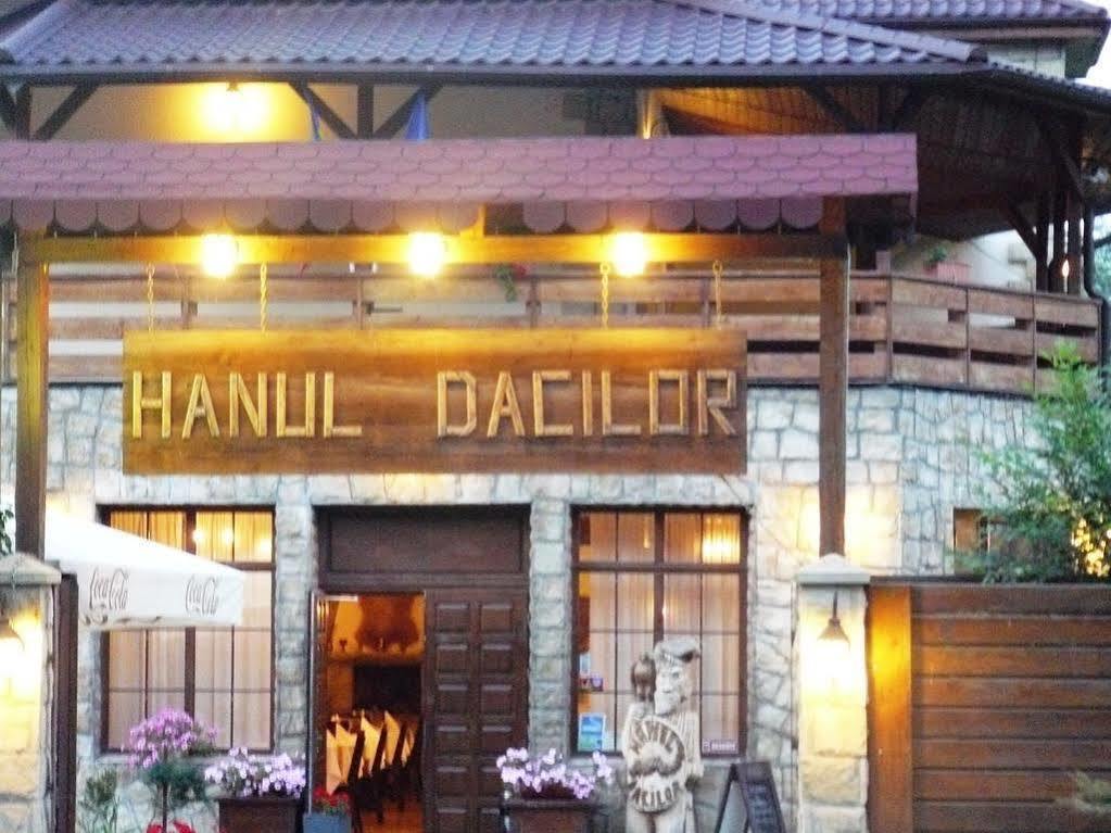 Hanul Dacilor Яш Екстериор снимка